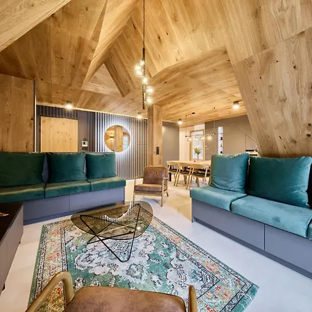 Rooftop Vista Maisonette & Relaxing Bath By Interhome *