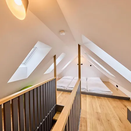 Rooftop Vista Maisonette & Relaxing Bath By Interhome Apartment *