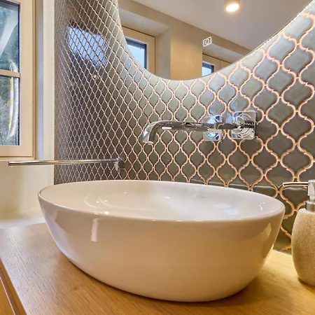 アパート Rooftop Vista Maisonette & Relaxing Bath By Interhome ペツ・ポト・スニェシュコウ