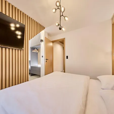 Apartment Rooftop Vista Maisonette & Relaxing Bath By Interhome