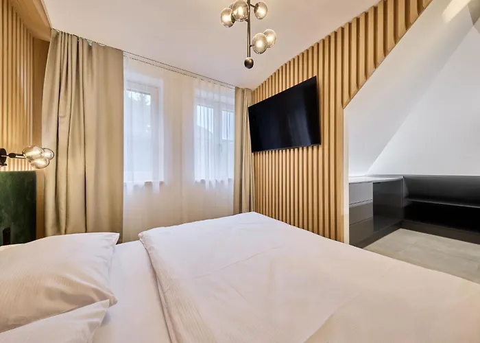 Rooftop Vista Maisonette & Relaxing Bath By Interhome *